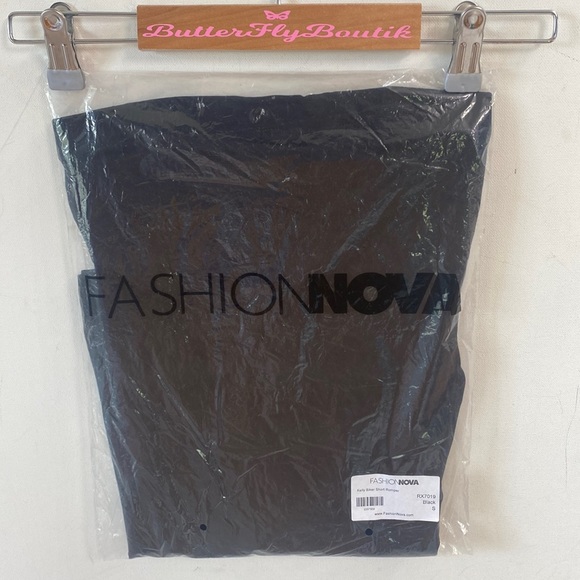 (A53) Fashion Nova Kelly Biker Short Romper - Black, Size Small, New in bag - Picture 9 of 12
